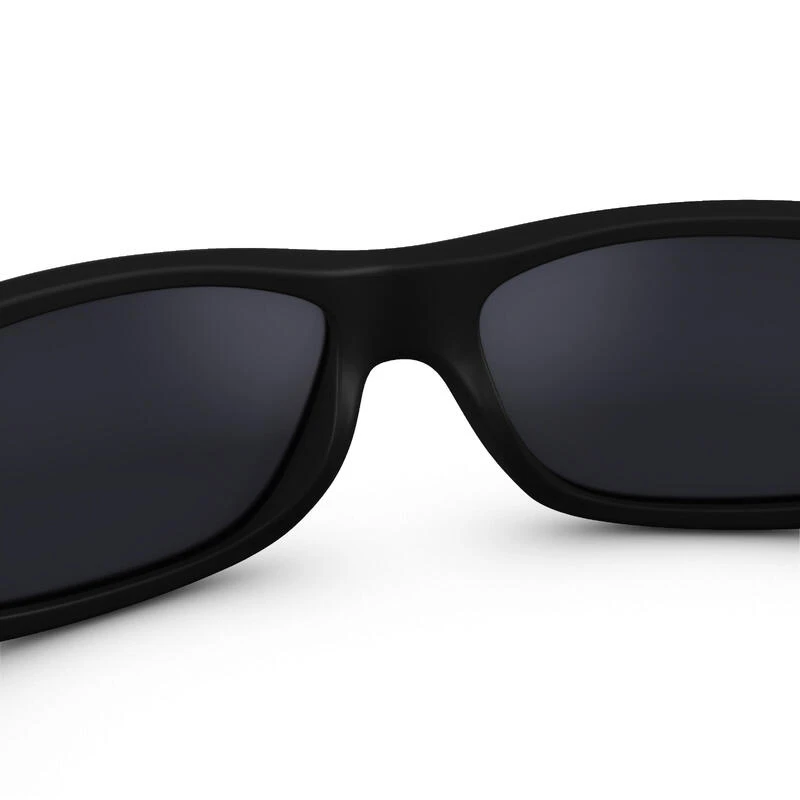 Quechua Lunettes De Soleil Randonnée - MH T100 - Enfant 6-10 Ans - Catégorie 3 3 Quechua Lunettes De Soleil Randonnée - MH T100 - Enfant 6-10 Ans - Catégorie 3 – Image 3