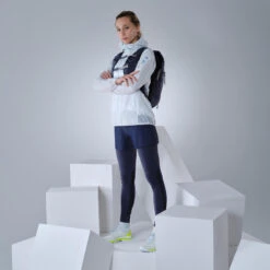 Quechua Veste Ultra Légère Hybride De Randonnée Rapide FH900 Femme Grise. -Quechua Promos Magasin veste ultra legere hybride de randonnee rapide fh900 femme grise 2